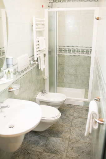 Bathroom 4, ARIAE Hotel, Foggia