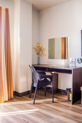 Room 5, Hotel NaeR, Romblon