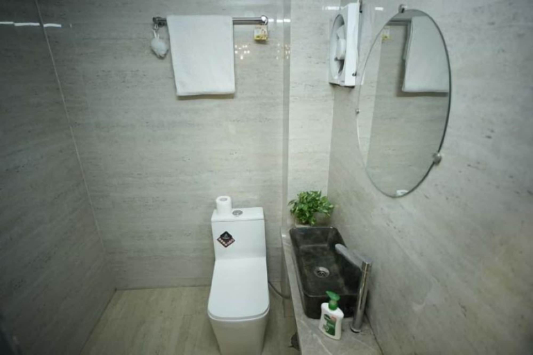 Bathroom 4, Hotel RJ Nesta, Jaipur