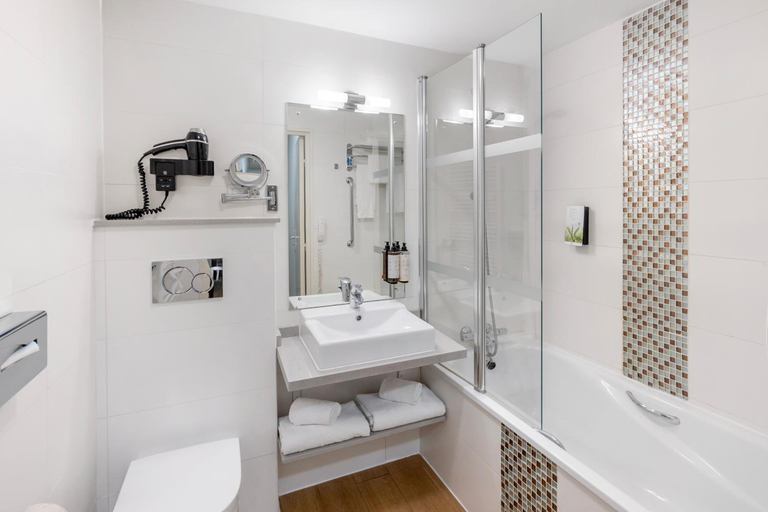 Bathroom 4, Royal Regency Paris Vincennes, Val-de-Marne