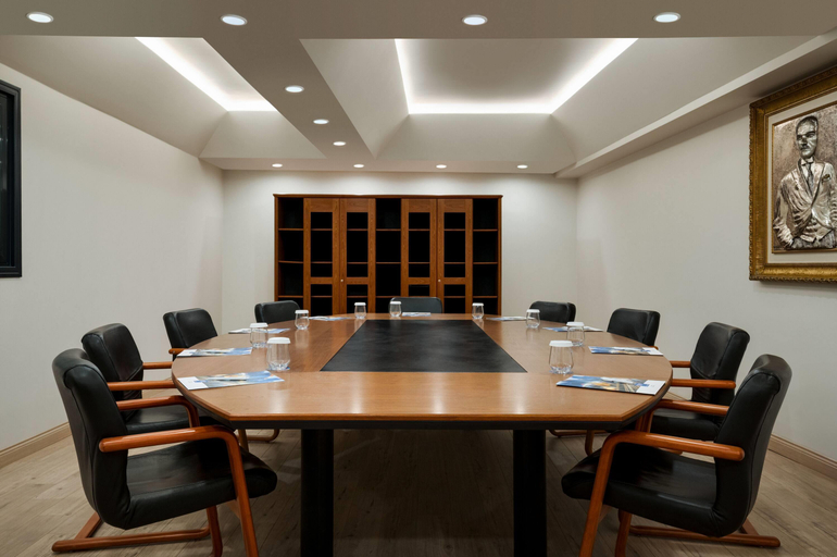Business Facilities 5, TRYP by Wyndham Istanbul Beyoglu, Beyoğlu