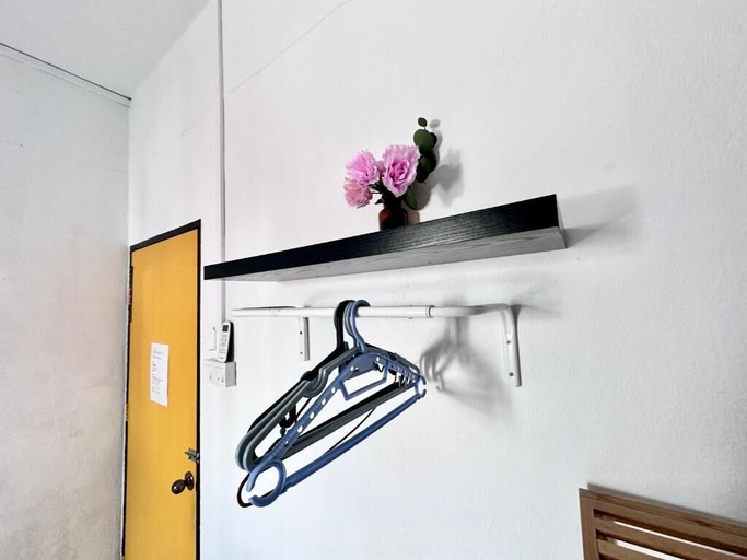 Others 5, Mac Inn 94, Penang Island