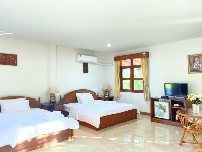 Bedroom 2, Golden Cupids Hotel, San Sai