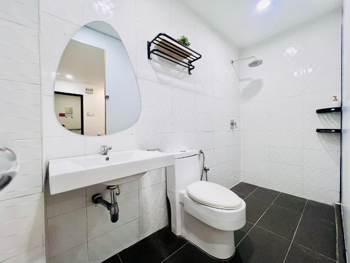 Bathroom 4, Orange Hotel Kota Kemuning Shah Alam, Shah Alam