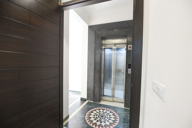 Elevator 2, Fabhotel Sai Village, Gurgaon