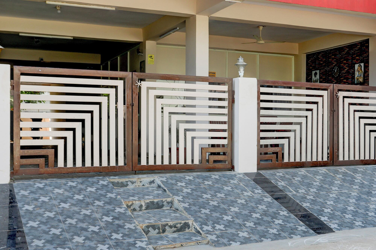 Property entrance 2, Fabexpress Coastal Suites, East Godavari