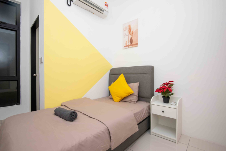 Interior 5, 2BR Space Apt Near KSL CIQ JB, Johor Bahru