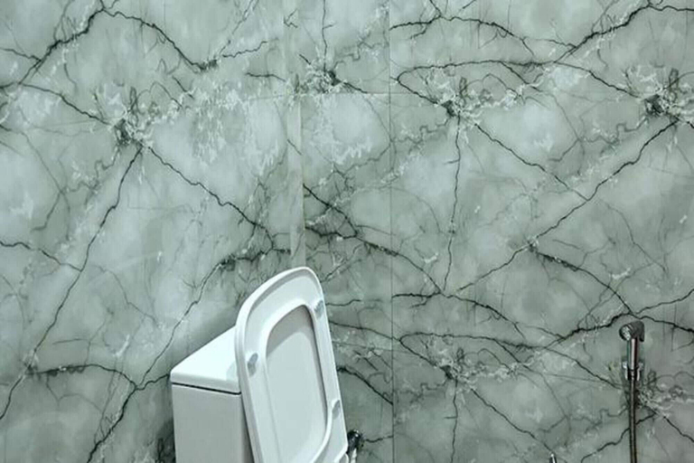 Bathroom 3, Fabhotel Bankey Bihari Bhawan, Mathura
