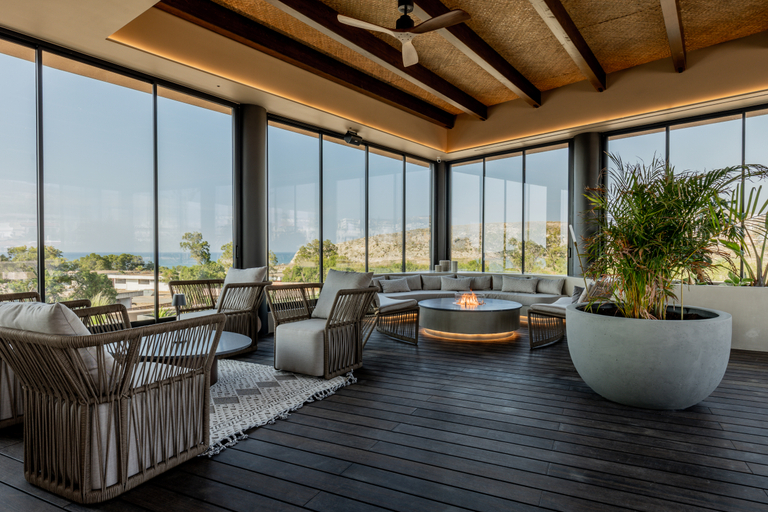 Public Area 4, Pnoe Breathing Life (Adults Only), Crete