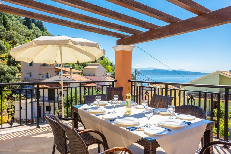 Food & Drinks, Villa Konstantinos, Ionian Islands