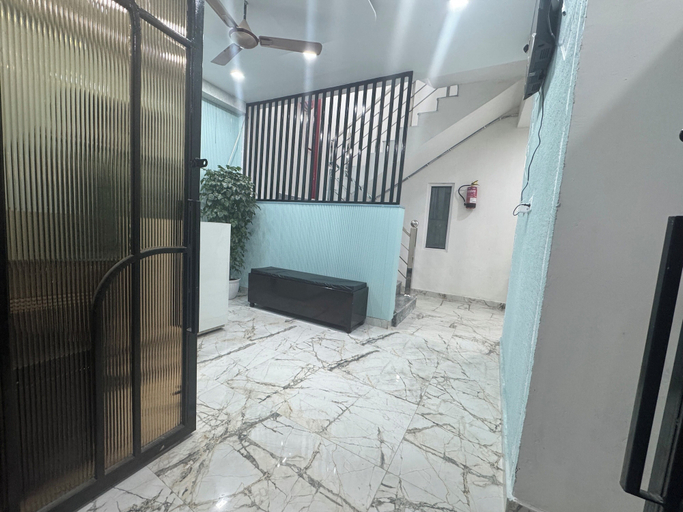 Lobby sitting area 2, Urban Hive By T And M Hotels, Hardwar