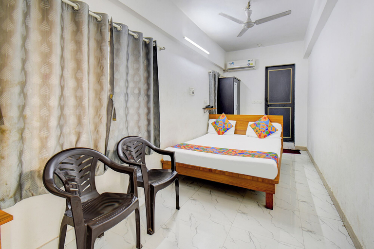 Room 4, Fabhotel Sai Executive, Pune