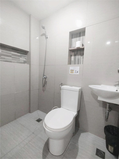 Bathroom 3, Sulit Hotel Manila, San Juan