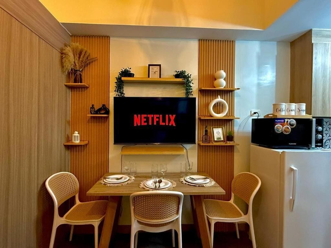 Dining, OYO 1182 El Spazzion Shore, Pasay City