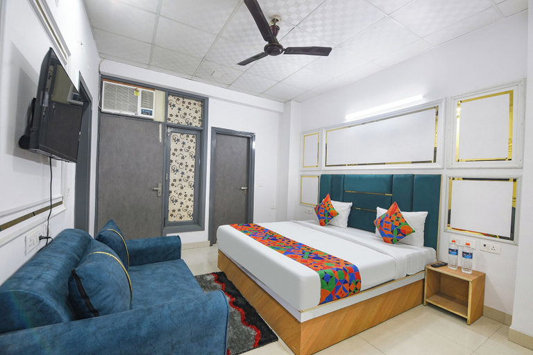 Room 2, Fabhotel Tulip Sarover Sector 18, Delhi