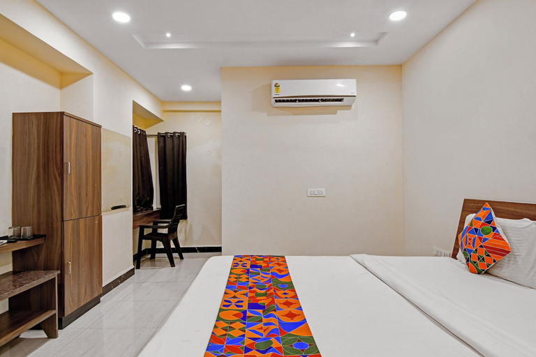 Room 2, Fabhotel Shree Mohan Palace, Visakhapatnam