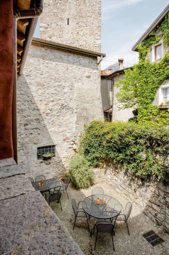 View from room, Alla torre del barbarossa B&B Foresteria, Lecco