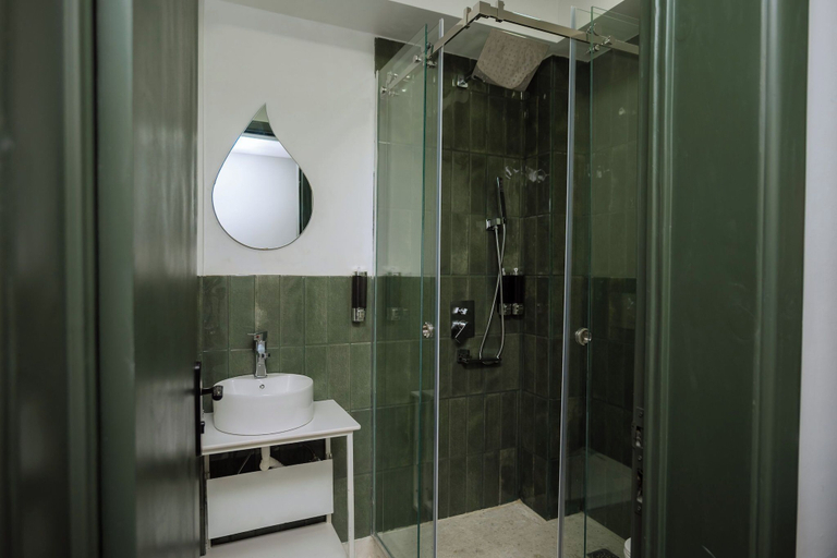Bathroom 2, Luma & Lua, Gasabo