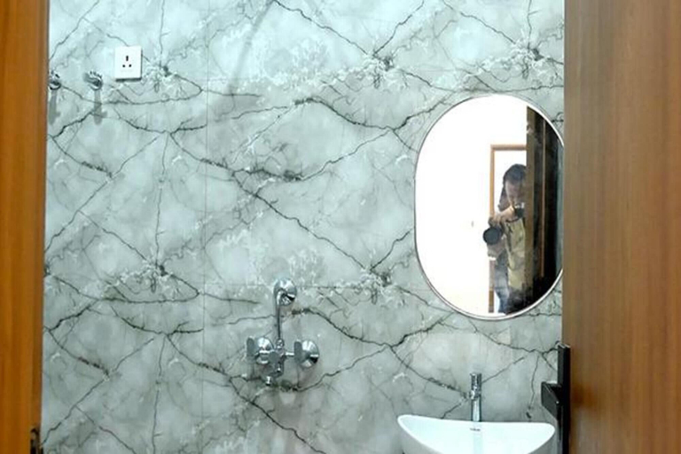 Bathroom 4, Fabhotel Bankey Bihari Bhawan, Mathura