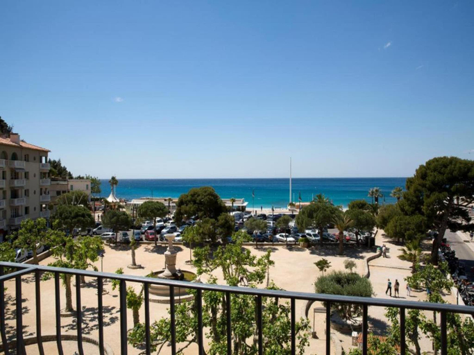 Others 5, Apartment in Cannes with Infinity Pool Views, Alpes-Maritimes