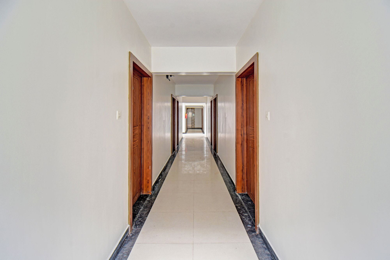 Lobby 5, Fabhotel Panchsheel Crown, Pune