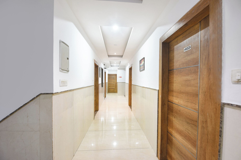 Lobby 3, Fabhotel Sun Plaza, Delhi