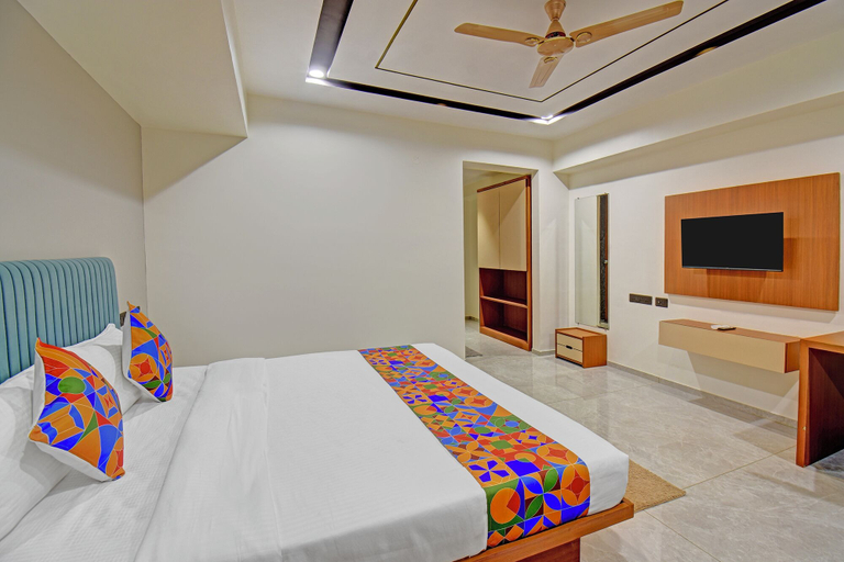 Room 5, Fabhotel New Moshi Grrand, Pune