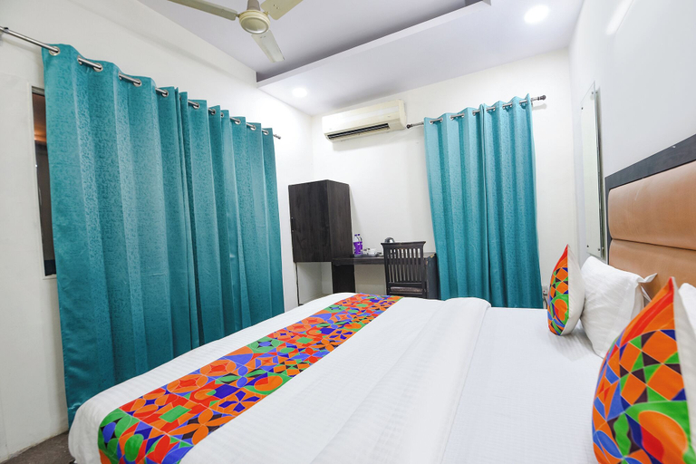 Room 5, Fabhotel The Gk Residency, Delhi