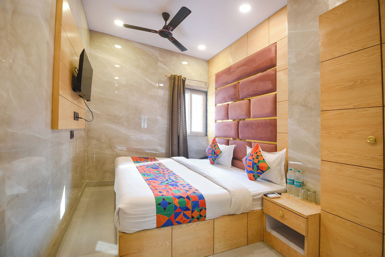 Room 1, Fabhotel Grand Shiva, Delhi