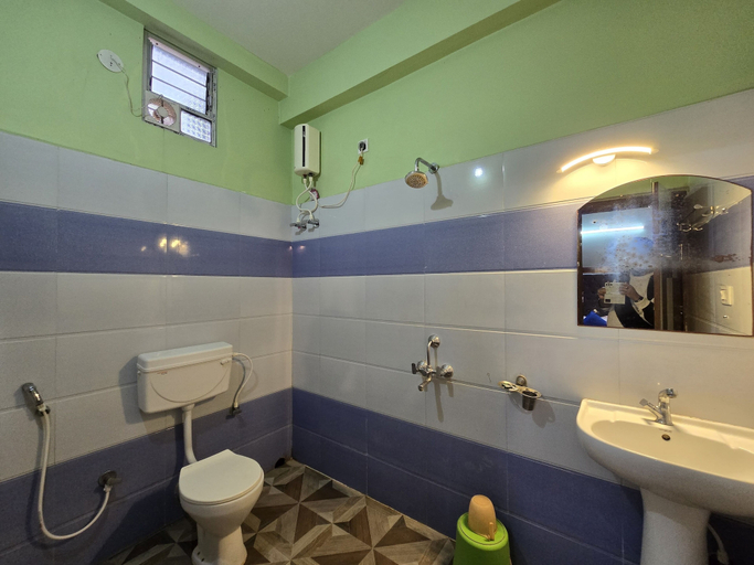 Bathroom 4, Resort Saikat Saranya Mandarmani, Purba Medinipur