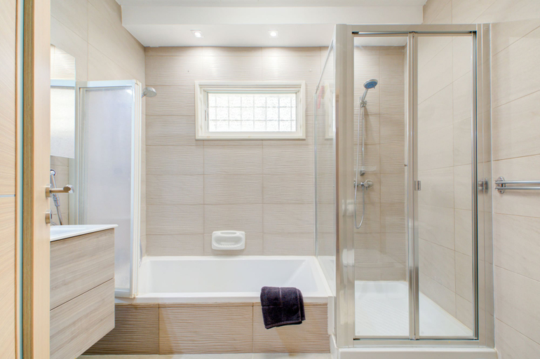 Bathroom 5, Colourful Spacious Maisonette with Yard, Saint Paul's Bay