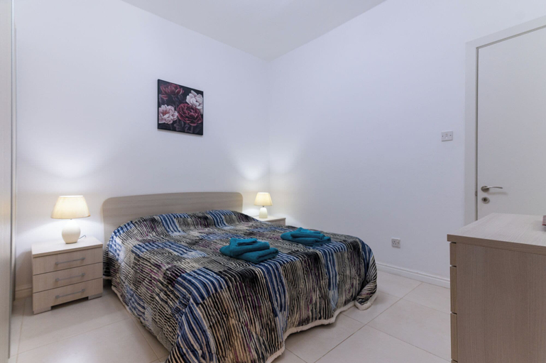 Room 2, Seaside Cosy Maisonette- 2 mins from sea