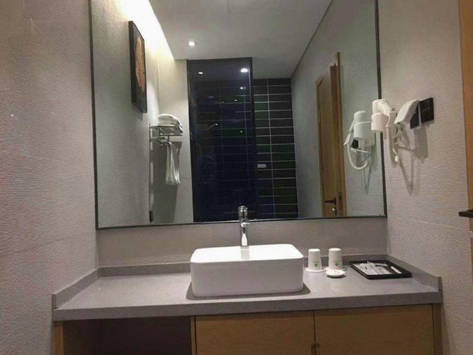 Bathroom 3, GreenTree Inn Express Zhengzhou Airport, Zhengzhou