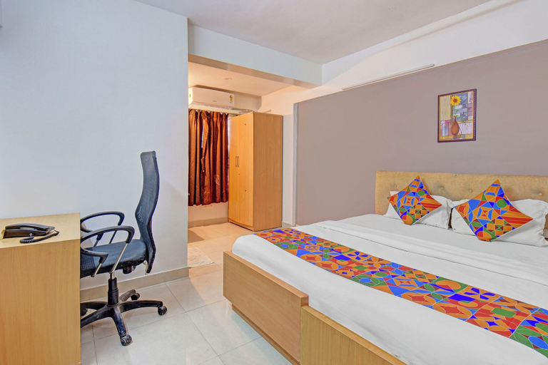 Room 3, Fabhotel Panchsheel Crown, Pune