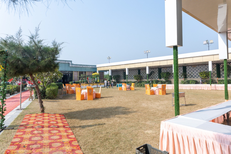 Food & Drinks 4, Royal Mansion Lawns & Resort, Kanpur Nagar