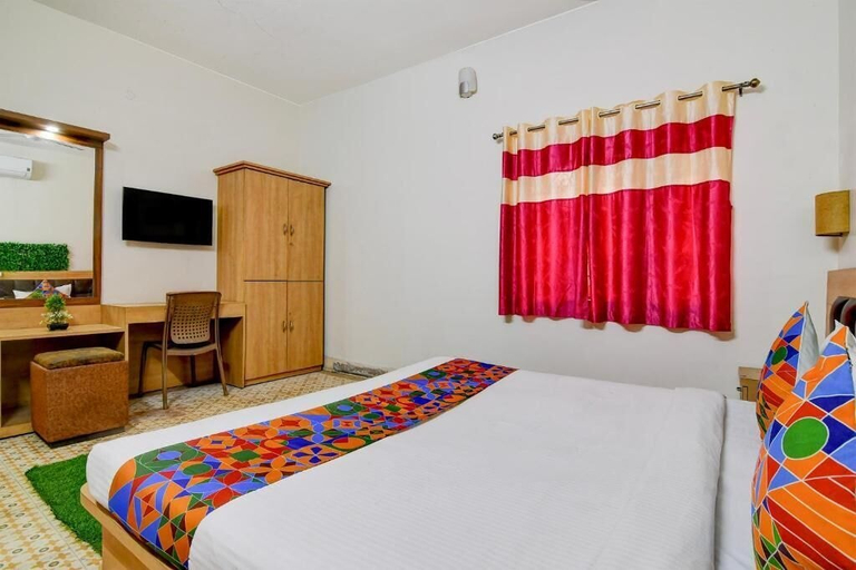 Room 3, Fabhotel A2, North 24 Parganas
