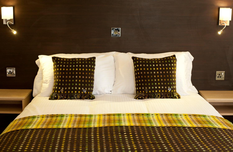 Bedroom 2, The Craven Heifer Inn, Lancashire