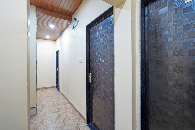 Lobby 5, Fabhotel Suryansh, Indore