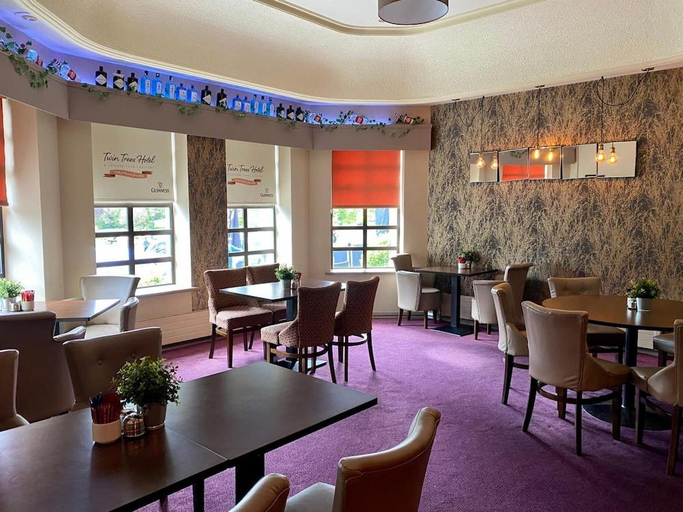 Food & Drinks 5, Twin Trees Hotel