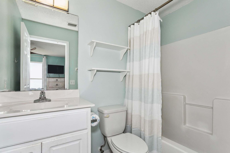 Bathroom 3, Gulf Island 421, Escambia