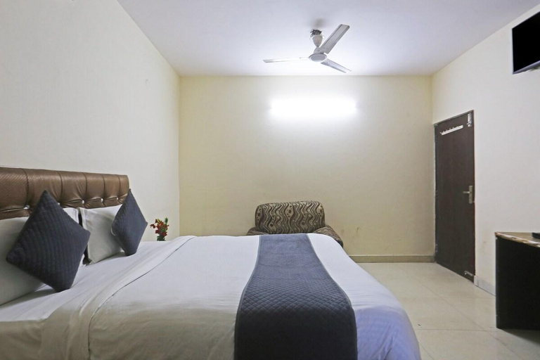 Bedroom 4, Hotel Raj Palace, Delhi