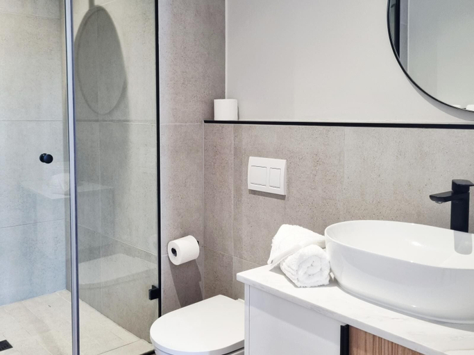 Bathroom 2, CENTURY CLUB - Luxury Apartment Hotels, City of Cape Town