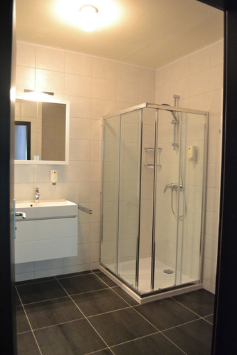 Bathroom 4, Bed & Breakfast Pommerloch, Wiltz