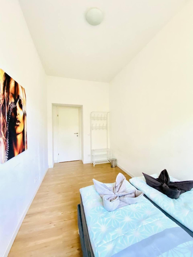 Room 5, Ideal 3BR Apartment Near Stammersdorf, Wien