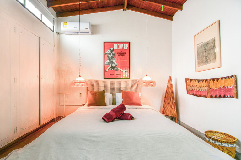 Room 4, Casa Bolivar by Wynwood House, Medellín