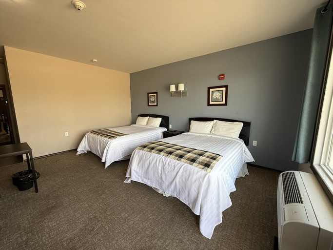 Room 4, Moosehorn Motor Hotel, Division No. 18