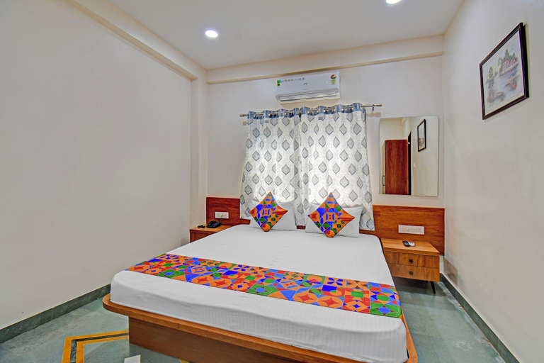 Room 5, Via Kanak Executive, Pune