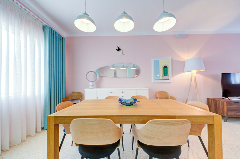 Dining room 4, Colourful Spacious Maisonette with Yard, Saint Paul's Bay