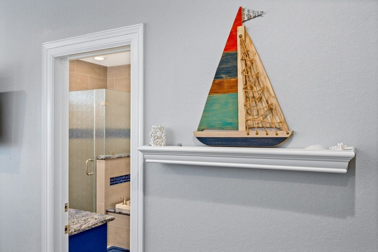 Bathroom 3, Just One More Day 4 Bedroom Home by RedAwning, Galveston