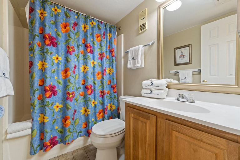 Bathroom, Island Winds West Unit 575, Baldwin